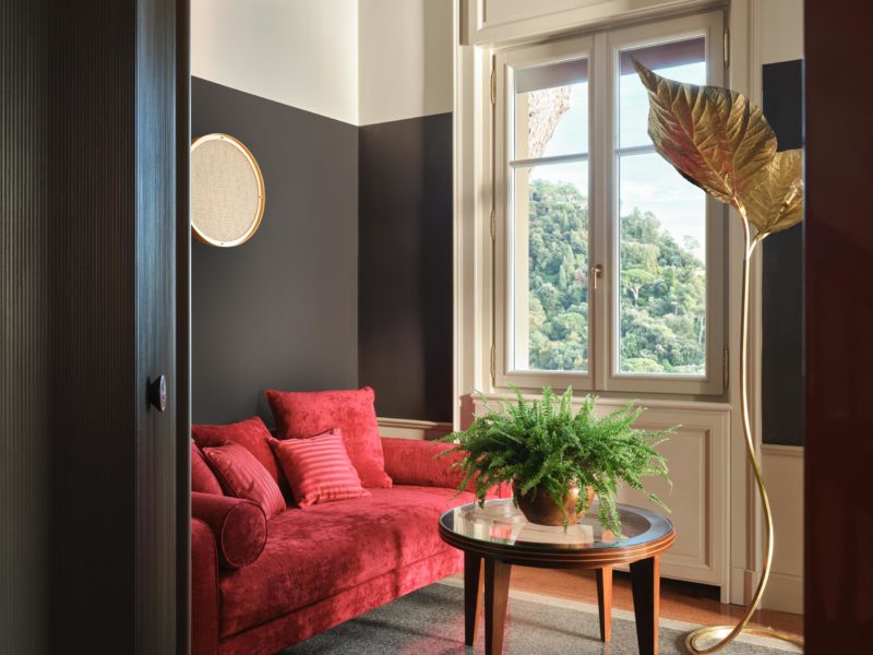 13. Camera R -salottino