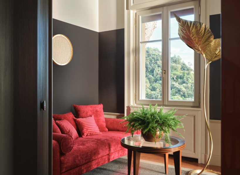 13. Camera R -salottino